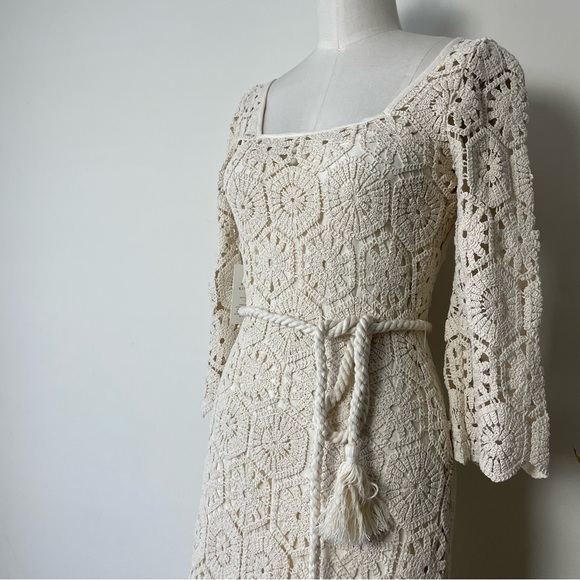 Q13/14 WE ARE KINDRED Luna Crochet Midi Dress - Picture 4 of 16